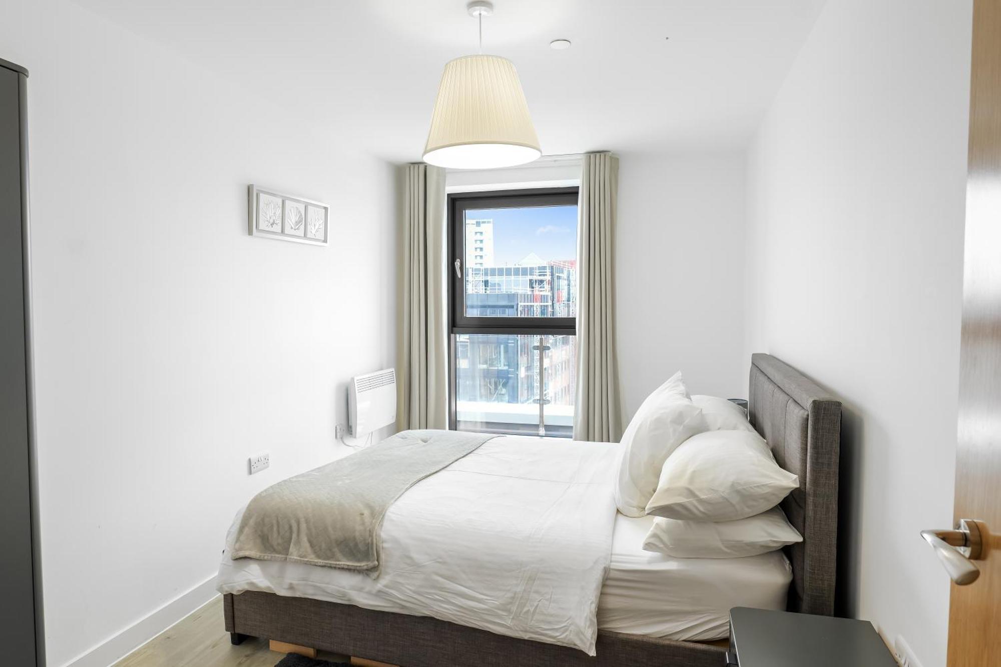 High Rise 2 Bedroom & 2 Bath Apartment With Parking, Balcony & Amazing View Manchester Exterior foto