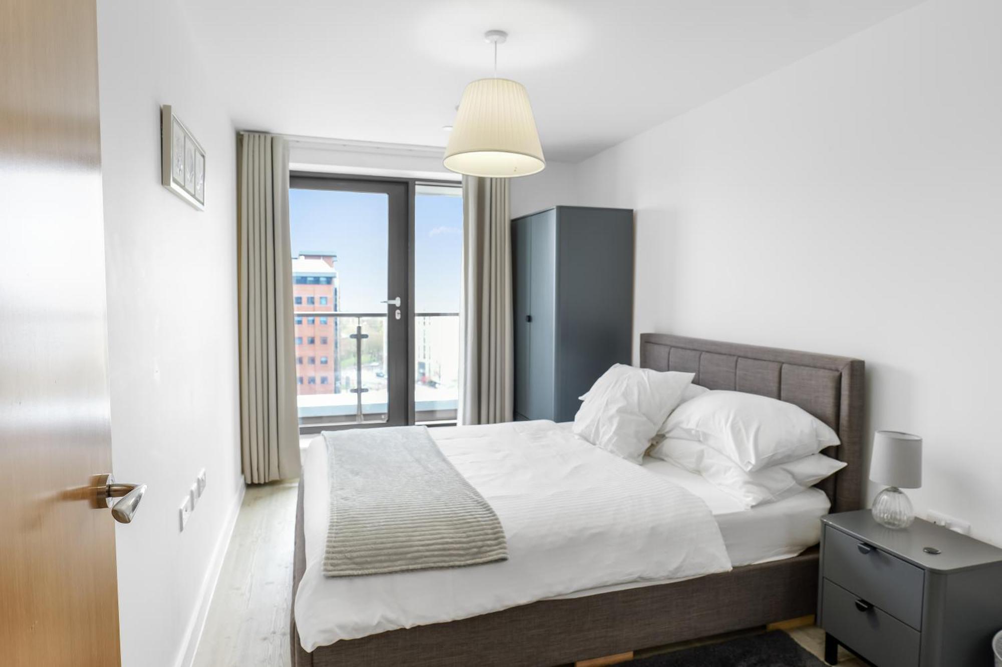 High Rise 2 Bedroom & 2 Bath Apartment With Parking, Balcony & Amazing View Manchester Exterior foto